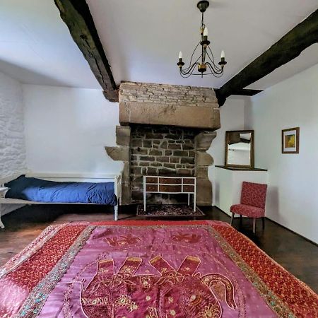 Les Gites De La Cabache Montaigu-les-Bois エクステリア 写真