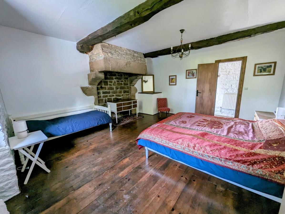 Les Gites De La Cabache Montaigu-les-Bois エクステリア 写真
